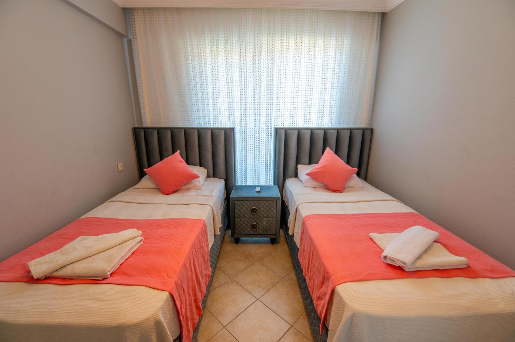 Sunset Beach Club Aqua Lettings Fethiye Exterior foto