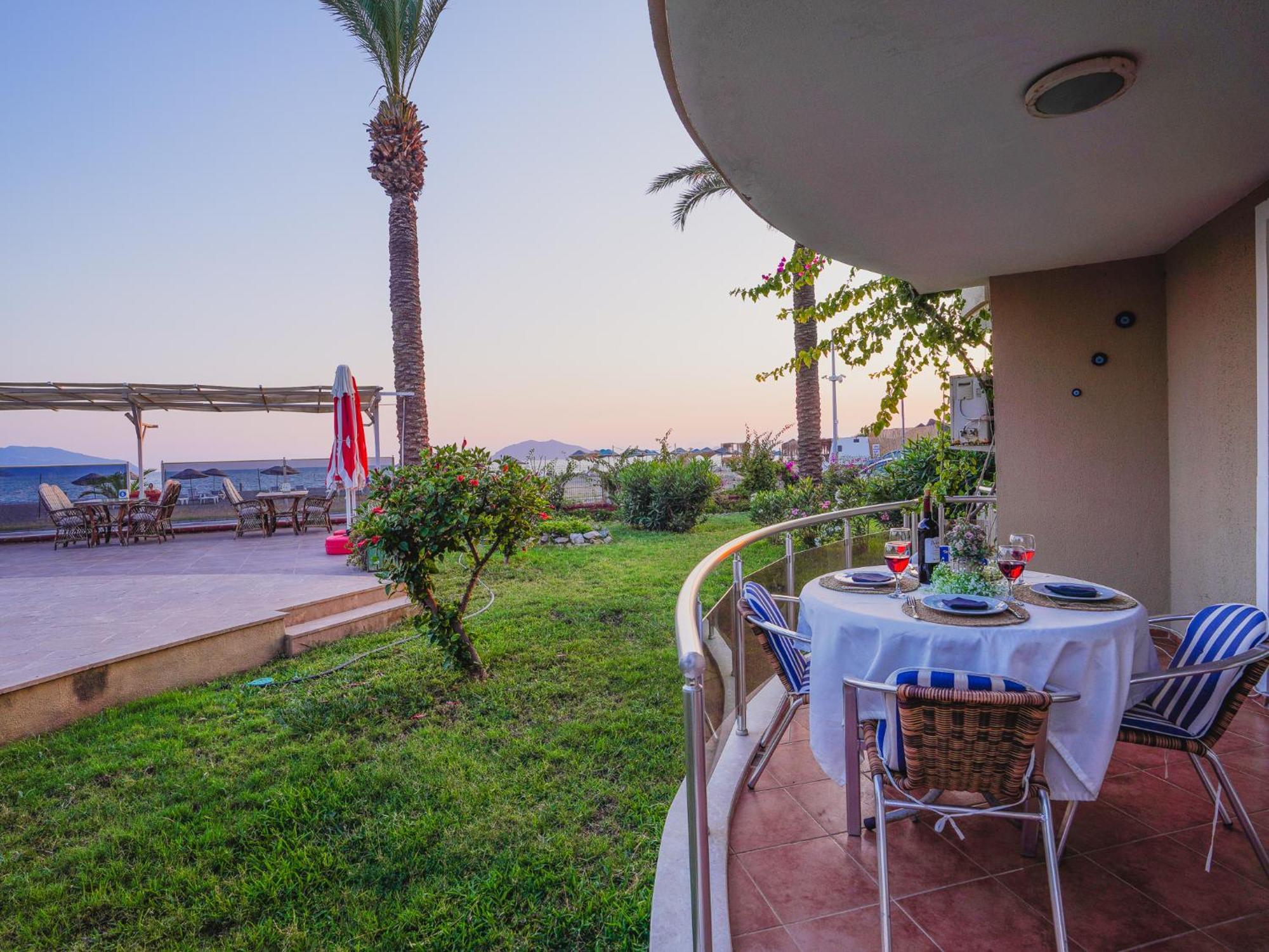 Sunset Beach Club Aqua Lettings Fethiye Exterior foto