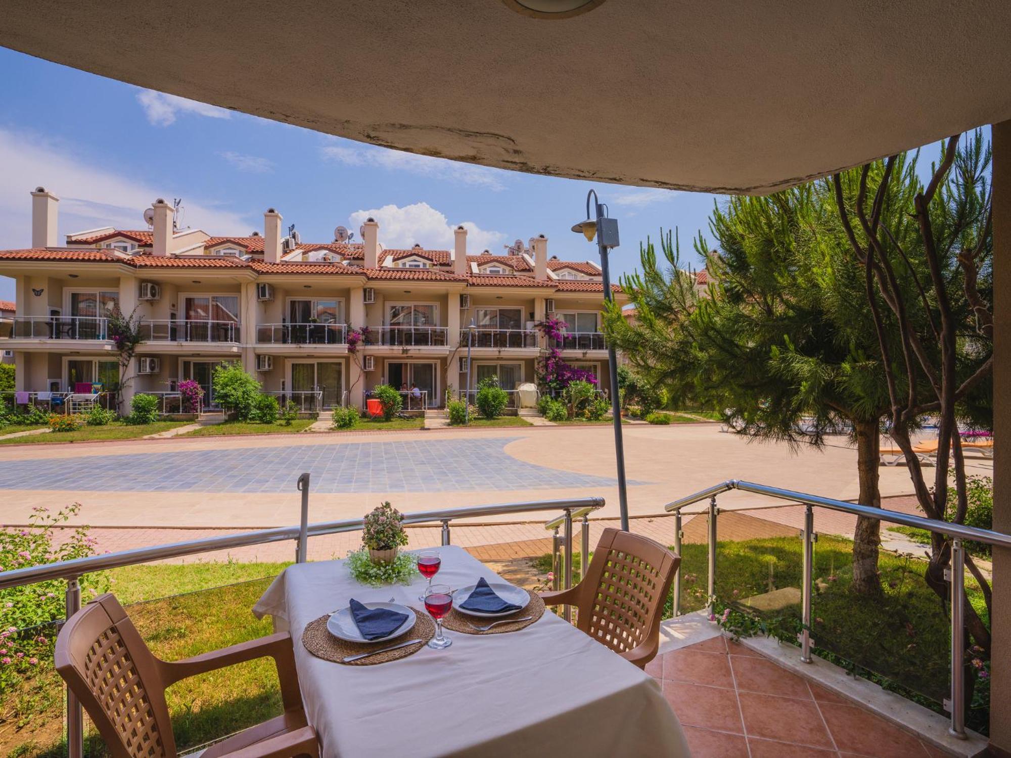 Sunset Beach Club Aqua Lettings Fethiye Exterior foto