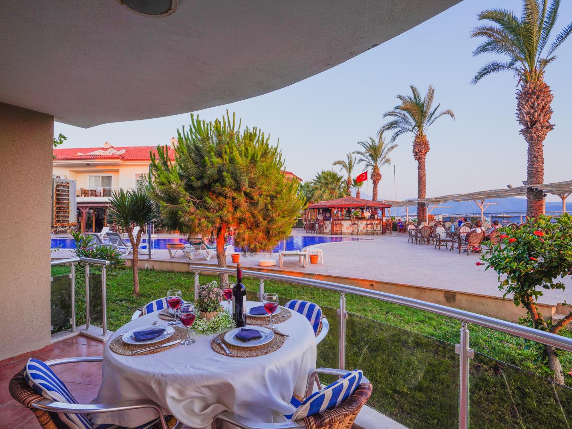 Sunset Beach Club Aqua Lettings Fethiye Exterior foto
